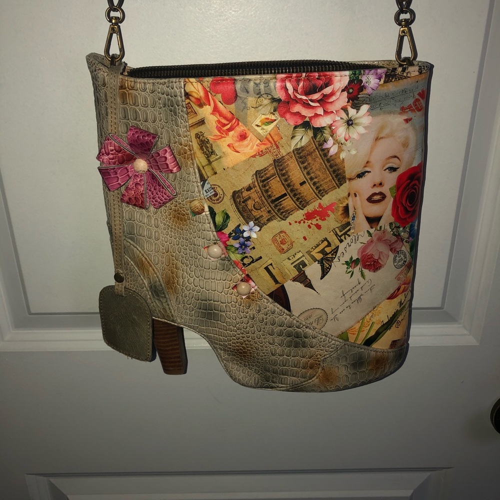 L’ARTISTE Purse Spring Step